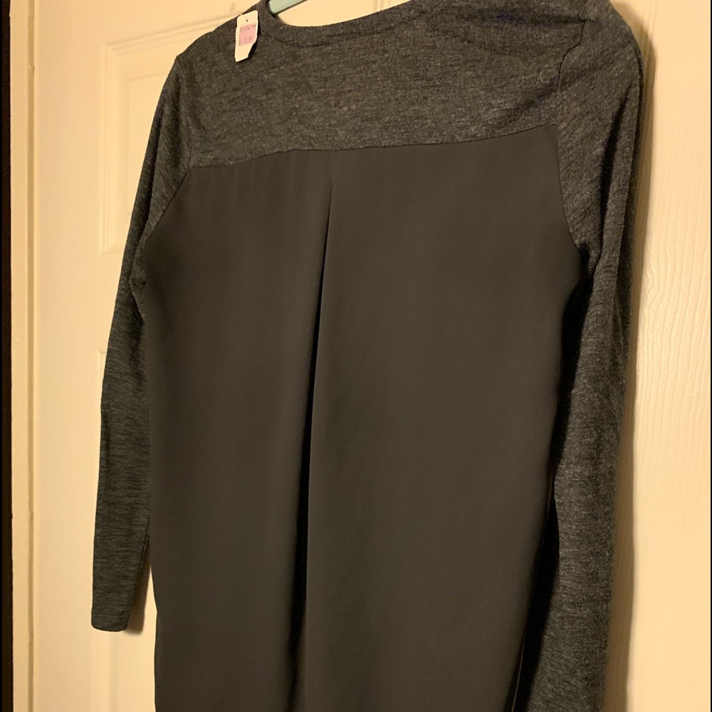 Women’s petite grey tunic